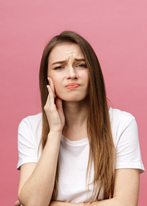 woman with toothache